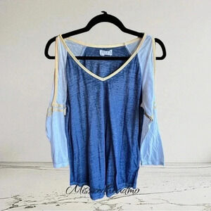 ~24/7~ T-Shirt -Small